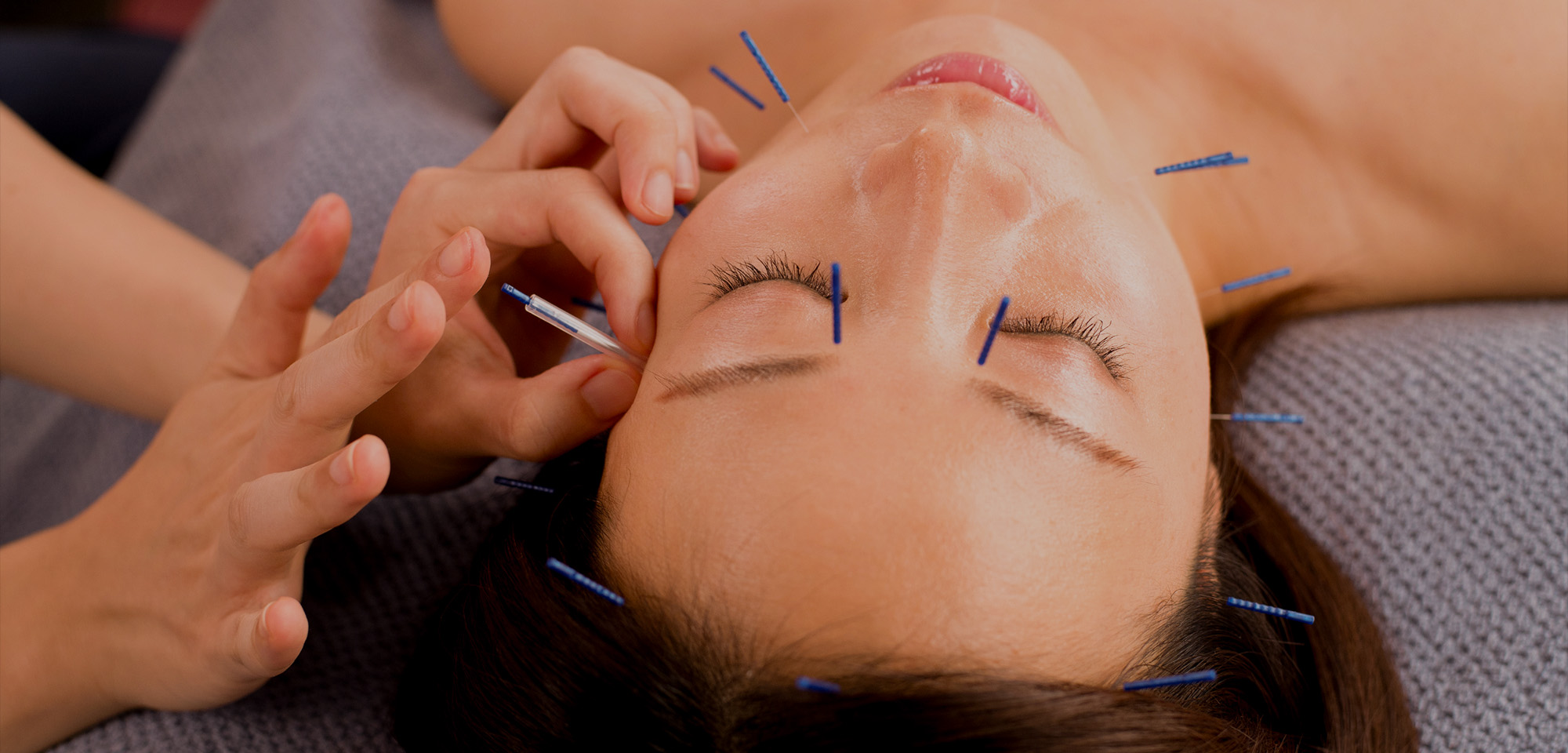 国家資格を持つ女性施術師が、お悩み不調に、丁寧に向き合います。治療方法を選ぶ所から始める、あなただけの治療メニュー。